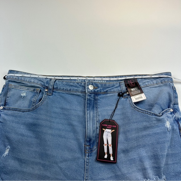 No Boundaries High Rise Mom Jeans Plus Size Juniors 21 / 2X / 20W - Picture 3 of 14